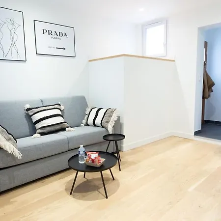 Black White Retreat - Fontainebleau